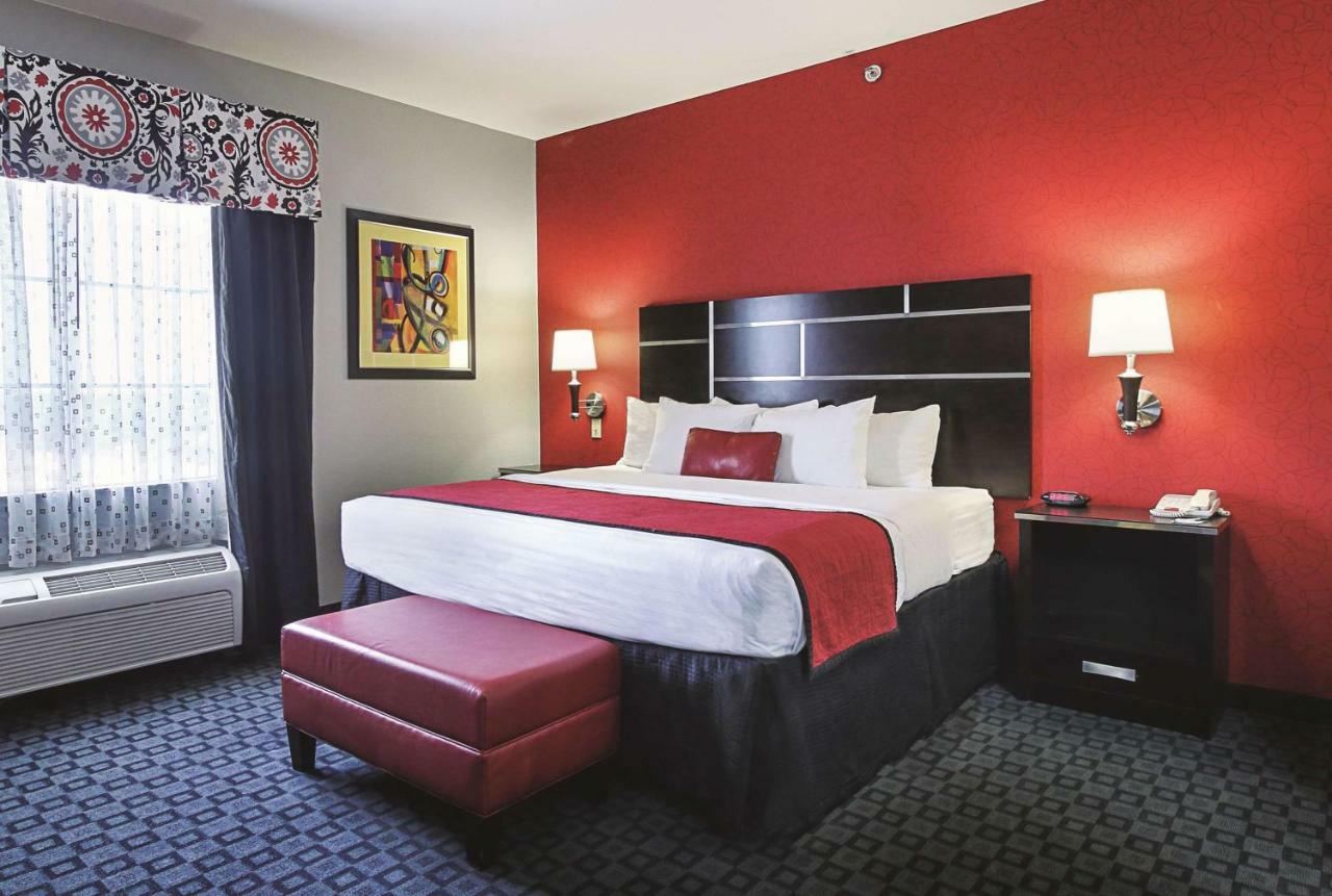 La Quinta Inn & Suites By Wyndham South Dallas - Hutchins Esterno foto